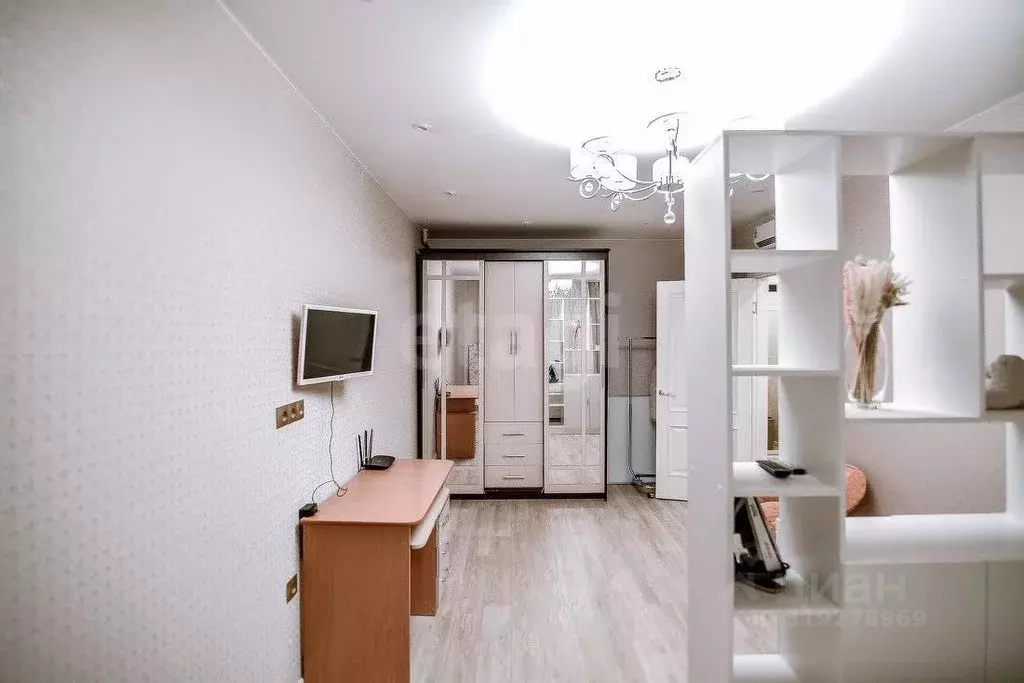 1-к кв. Сахалинская область, Южно-Сахалинск ул. Есенина, 7 (33.0 м) - Фото 1