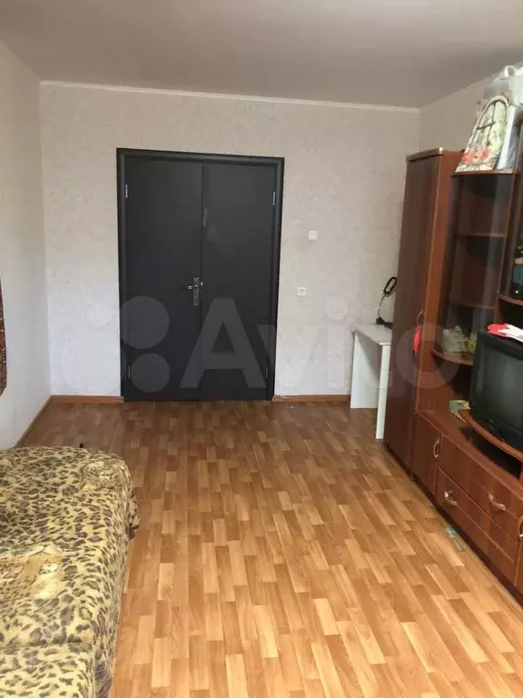 Комната 15 м в 3-к., 2/10 эт. - Фото 1