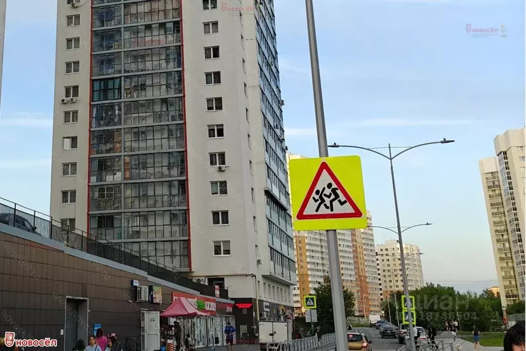 1-к кв. Свердловская область, Екатеринбург ул. Рощинская, 21к1 (38.9 ... - Фото 0