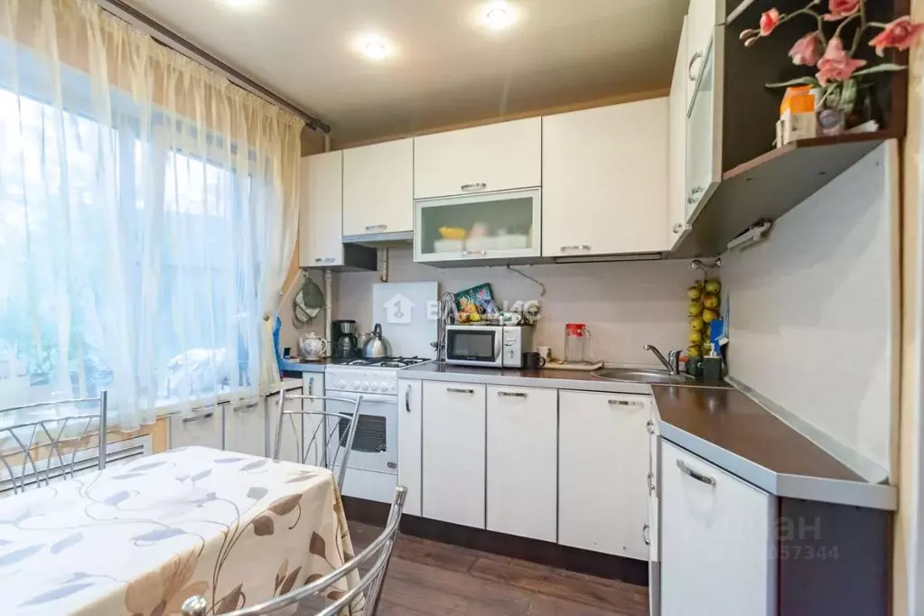 3-к кв. Карелия, Петрозаводск Октябрьский просп., 8Б (59.2 м) - Фото 0