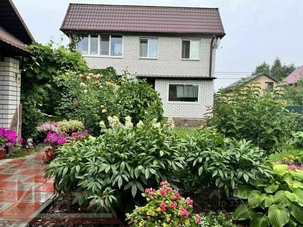 Дом в Саратовская область, Энгельсский район, Красноярское ... - Фото 1