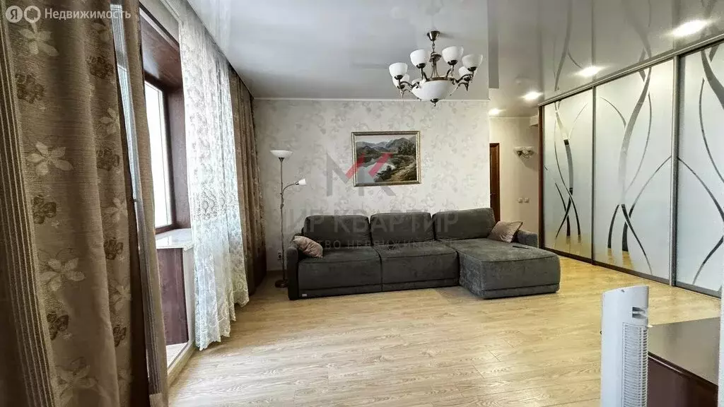 3-комнатная квартира: Абакан, проспект Дружбы Народов, 39А (61.4 м) - Фото 1