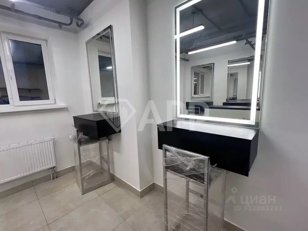 Помещение свободного назначения в Удмуртия, Ижевск просп. Конструктора ... - Фото 2