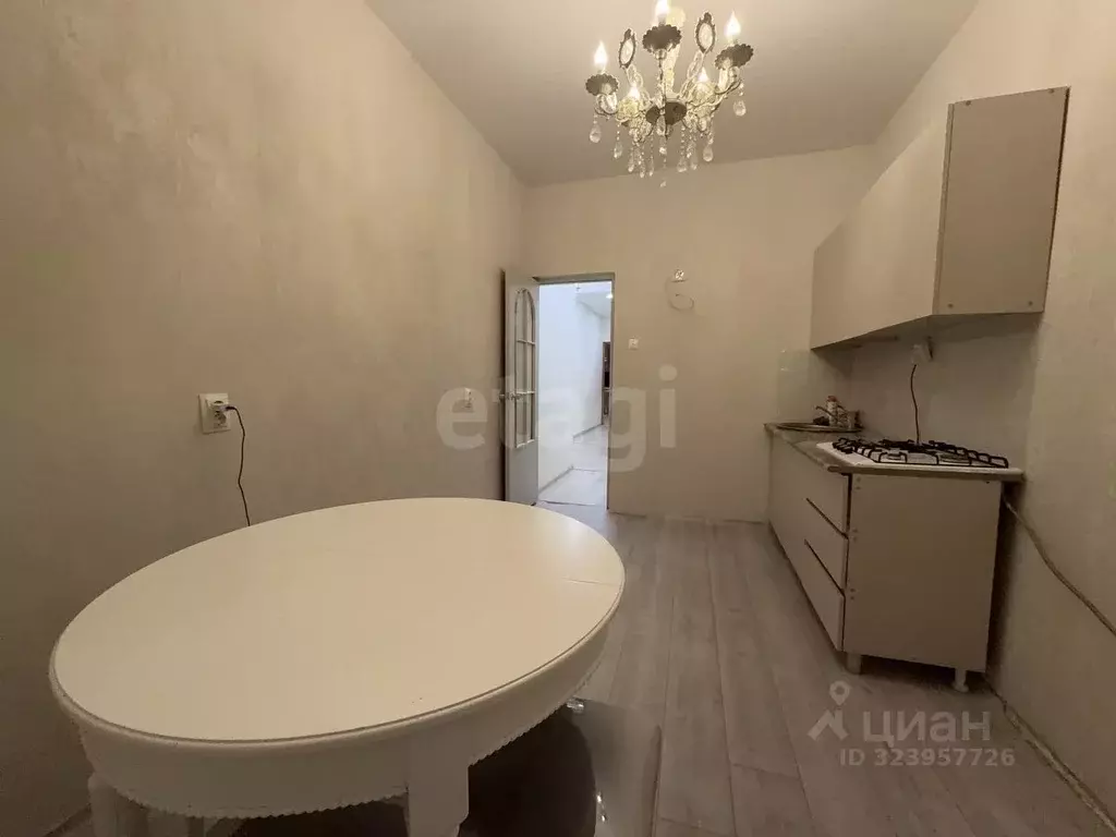 3-к кв. Ямало-Ненецкий АО, Новый Уренгой Сибирская ул., 45А (75.1 м) - Фото 1