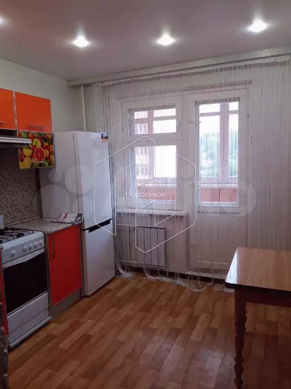 1-к. квартира, 39 м, 4/10 эт. - Фото 1