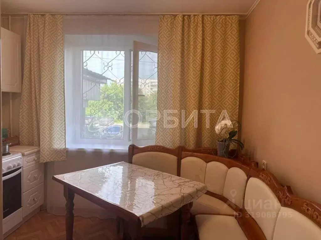 1-к кв. Тюменская область, Тюмень ул. Монтажников, 13А (33.5 м) - Фото 0
