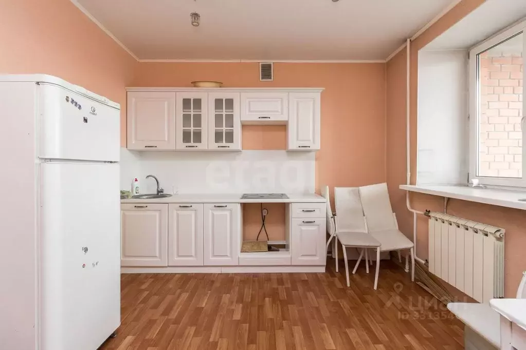 3-к кв. Тюменская область, Тюмень ул. Клары Цеткин, 61к1 (70.5 м) - Фото 1