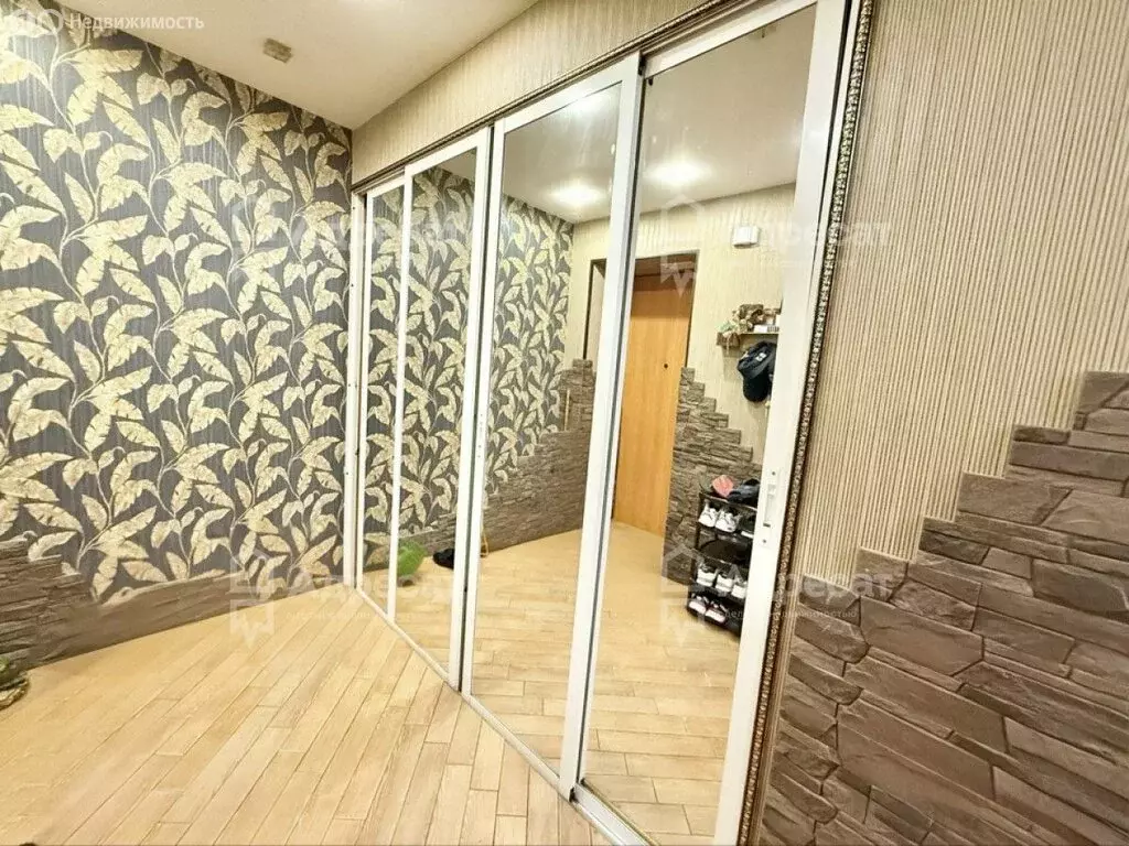 3-комнатная квартира: Волжский, улица 19 Партсъезда, 12 (77.7 м) - Фото 0