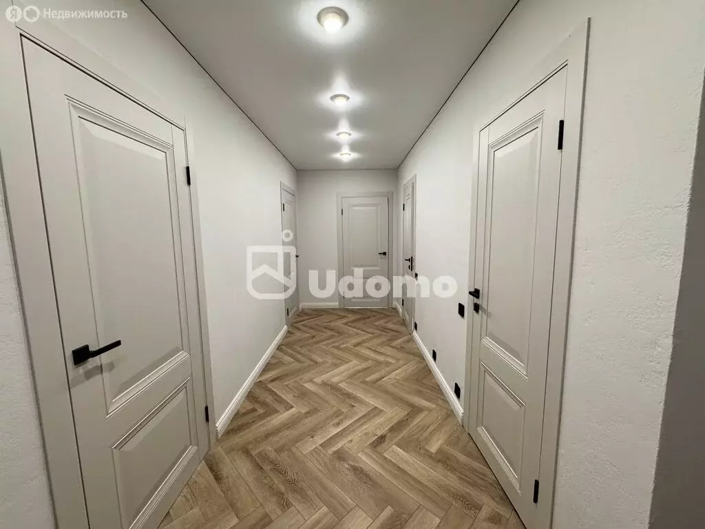 3-комнатная квартира: Уфа, улица Софьи Перовской, 22 (71.4 м) - Фото 1