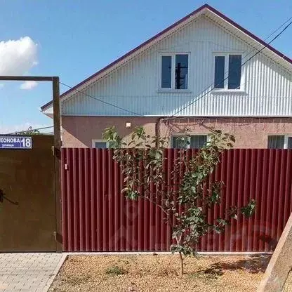 Дом в Крым, Сакский район, Митяевское с/пос, с. Шелковичное ул. ... - Фото 1