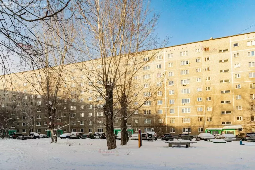 2-комнатная квартира: Екатеринбург, улица Бакинских Комиссаров, 100 ... - Фото 2