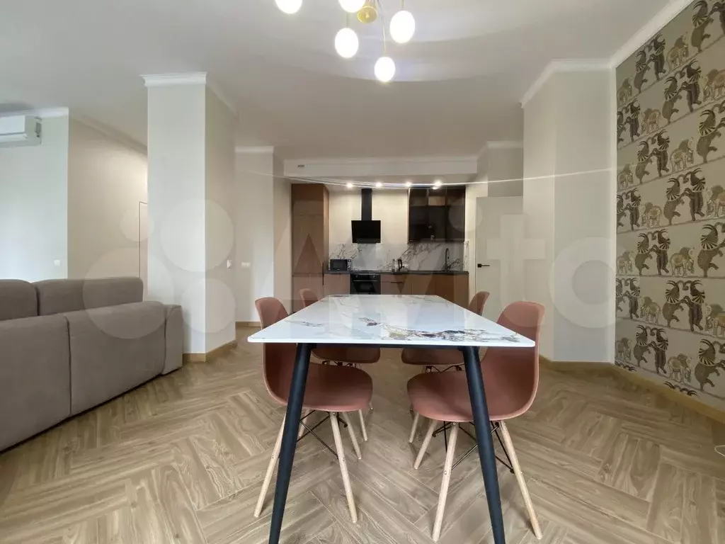 2-к. квартира, 80 м, 2/20 эт. - Фото 1
