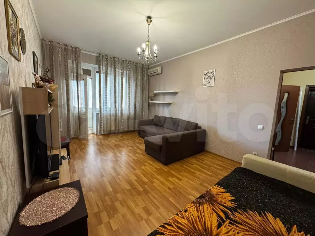 1-к. квартира, 54 м, 1/5 эт. - Фото 1