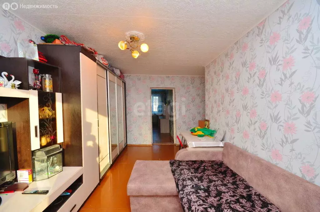 3-комнатная квартира: Заводоуковск, Вокзальная улица, 45 (56.9 м) - Фото 2