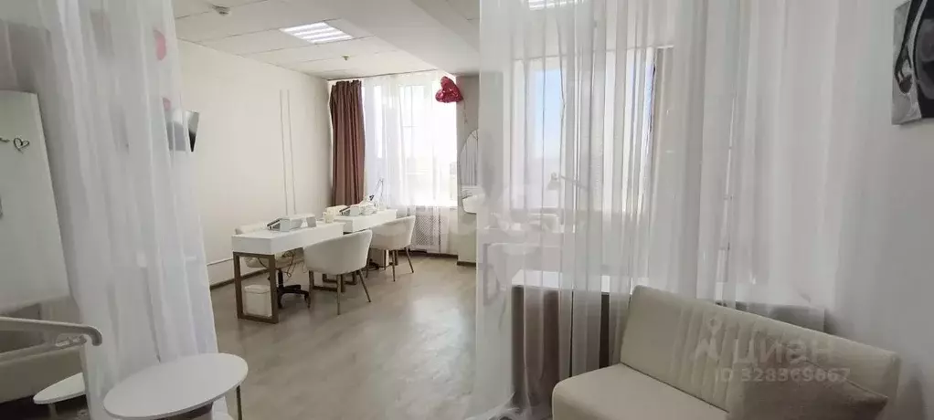 Офис в Псковская область, Псков Октябрьский просп., 56 (36 м) - Фото 1