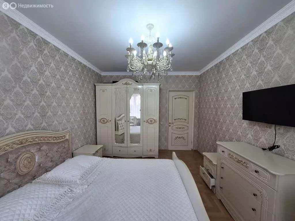 2-комнатная квартира: Владикавказ, улица Шамиля Джикаева, 4А (71 м) - Фото 2