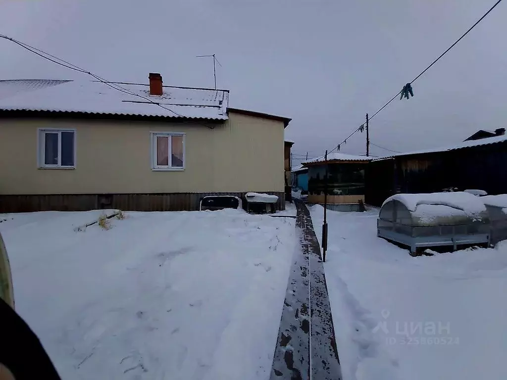 Дом в Иркутская область, пос. Усть-Уда ул. Набережная, 38 (76 м) - Фото 2