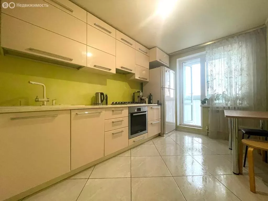 3-комнатная квартира: Уфа, микрорайон Максимовка, Юшатырская улица, 15 ... - Фото 1