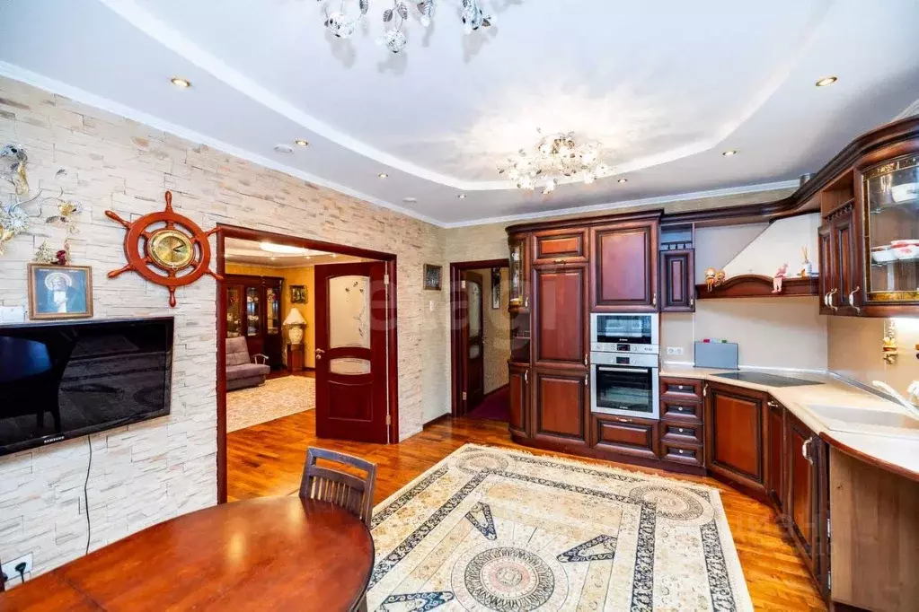 Дом в Ханты-Мансийский АО, Сургут пос. Снежный, ул. Моховая (263 м) - Фото 1