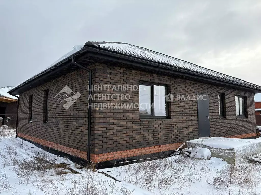 Дом в Рязанская область, Рязанский муниципальный округ, с. ... - Фото 1