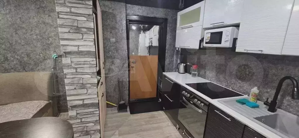 Комната 17 м в 1-к., 6/9 эт. - Фото 0