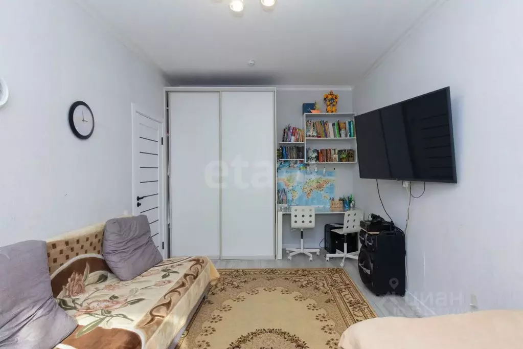 2-к кв. Тюменская область, Тюмень ул. Тимофея Чаркова, 69 (48.0 м) - Фото 1