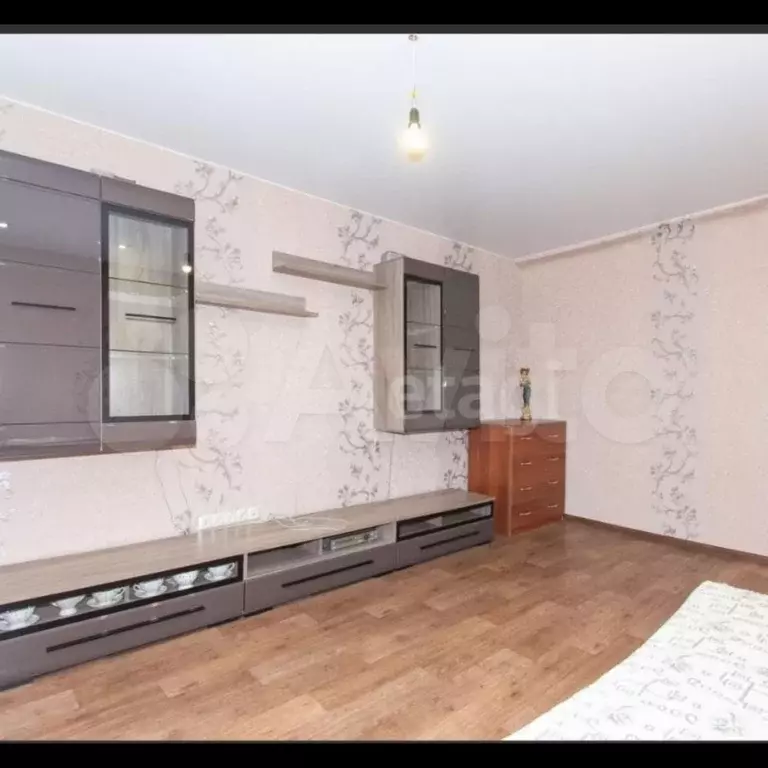 3-к. квартира, 70 м, 3/3 эт. - Фото 1