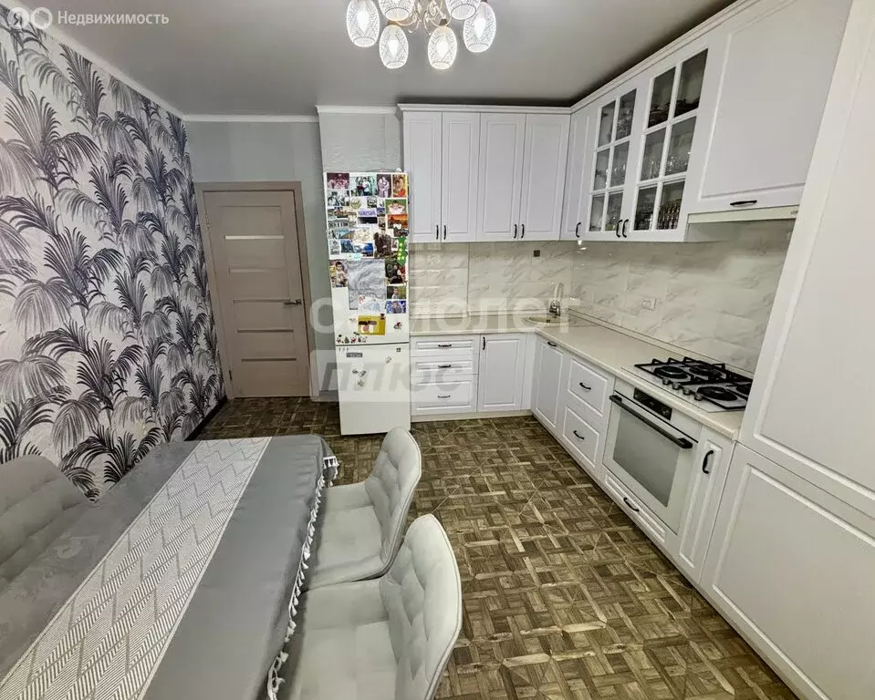 2-комнатная квартира: Астрахань, улица Куликова, 81к4 (57 м) - Фото 2