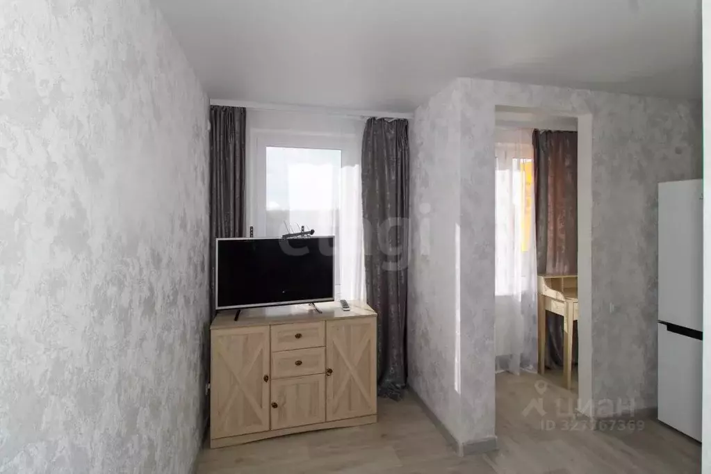 Студия Тюменская область, Тюмень ул. Анатолия Клиндюка, 6 (24.5 м) - Фото 1