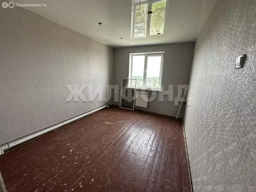3-комнатная квартира: Нижний Тагил, улица Зари, 62 (57 м) - Фото 0