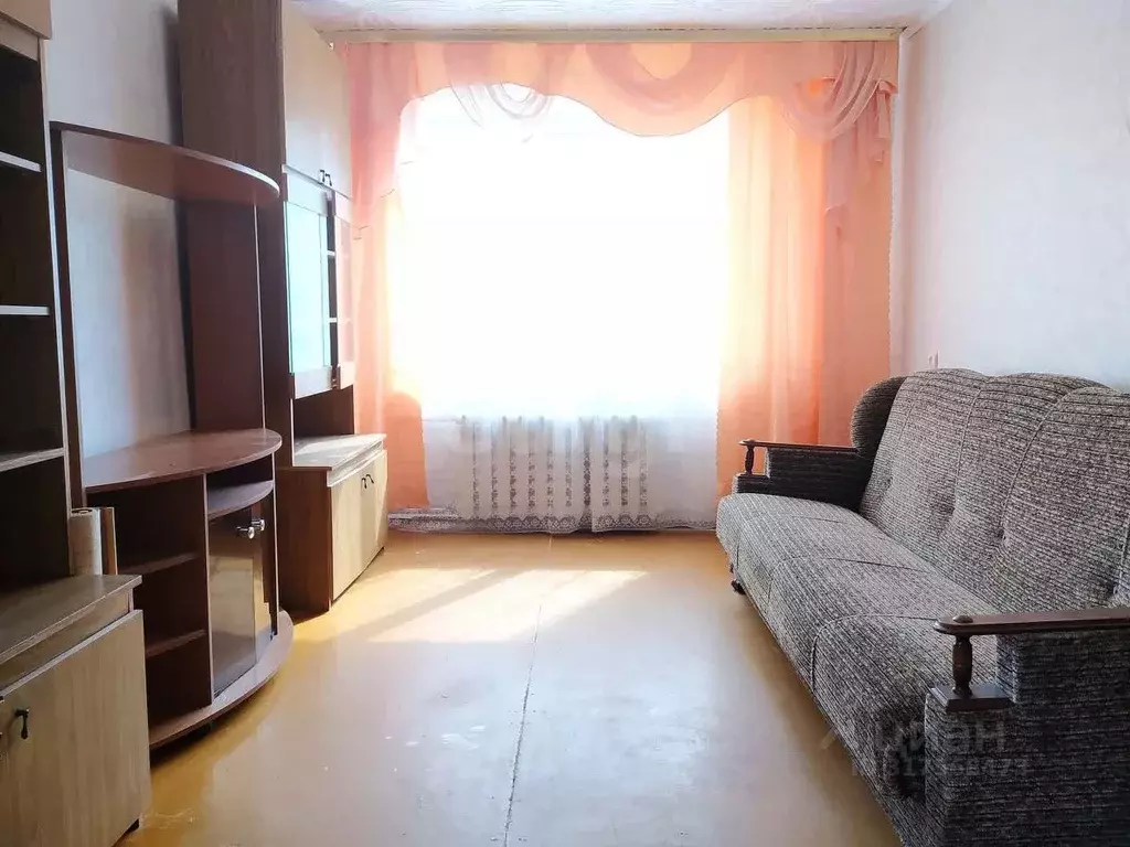 2-к кв. Смоленская область, Вязьма ул. Строителей, 18А (33.2 м) - Фото 0