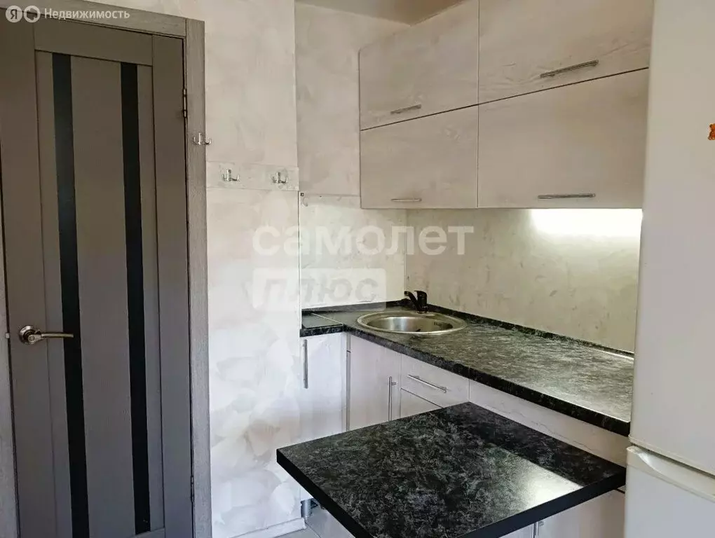 1к в -комнатной квартире (18 м) - Фото 0