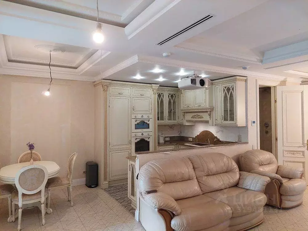 Квартира, 5 и более комнат, 145 м - Фото 0