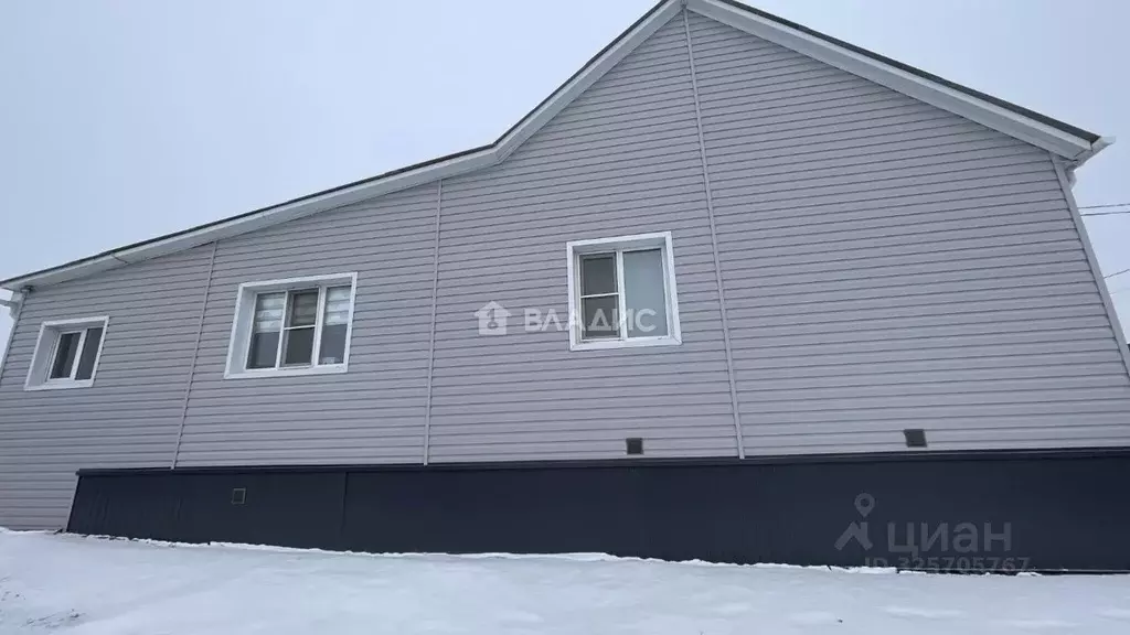 Дом в Бурятия, Тарбагатайский район, Саянтуйское с/пос, с. Нижний ... - Фото 1