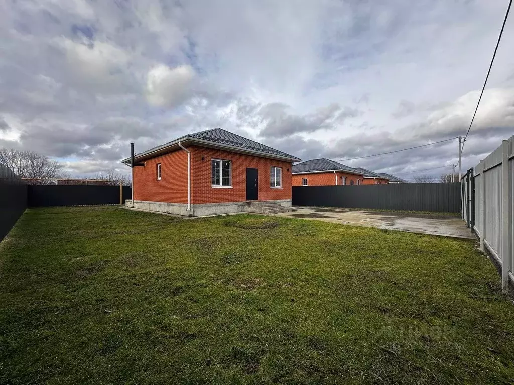 Дом в Краснодарский край, Динской район, с. Красносельское ул. ... - Фото 1