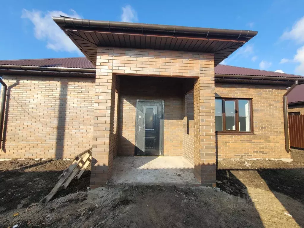 Дом в Омская область, Омский район муниципальный округ, пос. ... - Фото 1