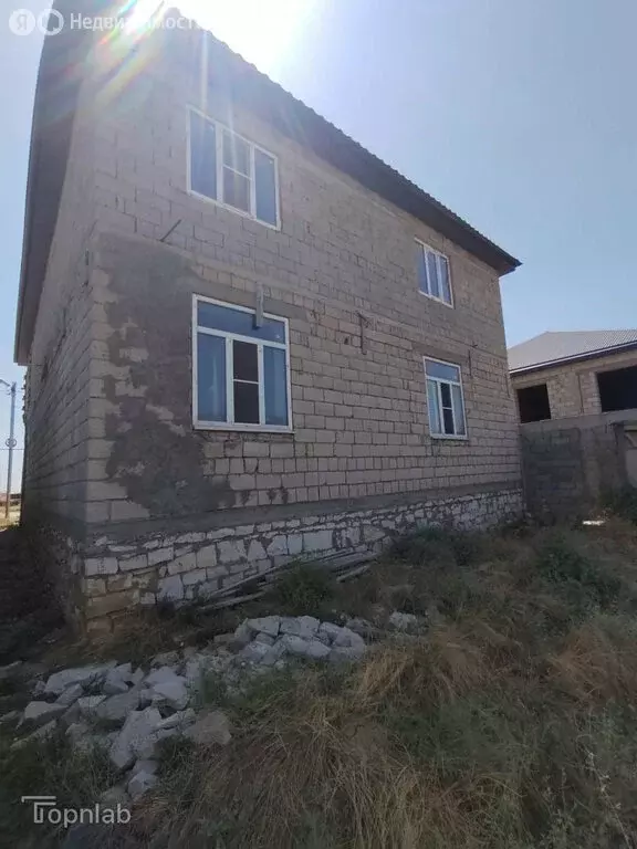 Дом в Новый Хушет, квартал Новый, 3-я Ирисовая улица, 16 (245 м) - Фото 1