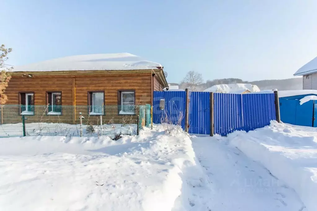 Дом в Тюменская область, Тобольск ул. Грабовского, 9 (42 м) - Фото 1