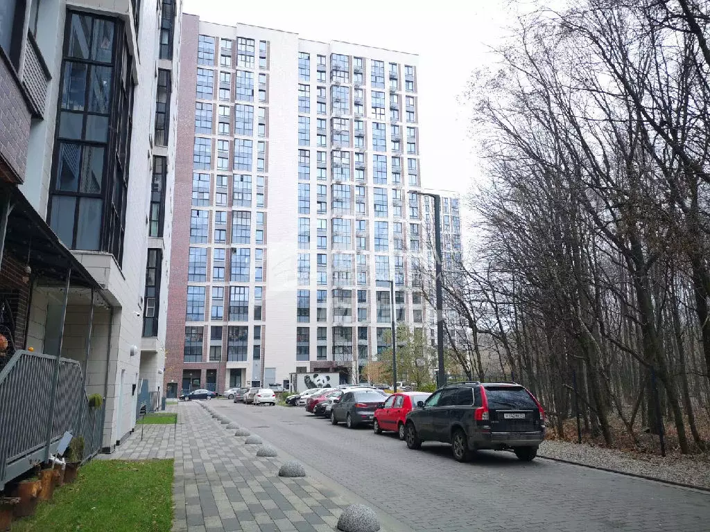 Продается 3-комнатная квартира - Фото 1