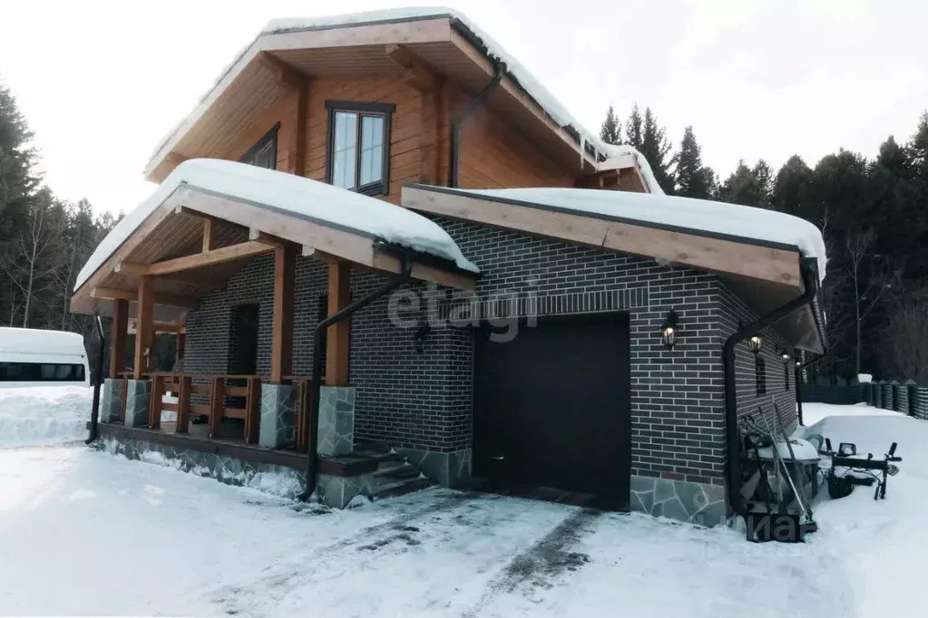 Дом в Ханты-Мансийский АО, Ханты-Мансийск ул. Геологов, 22Б (250 м) - Фото 0