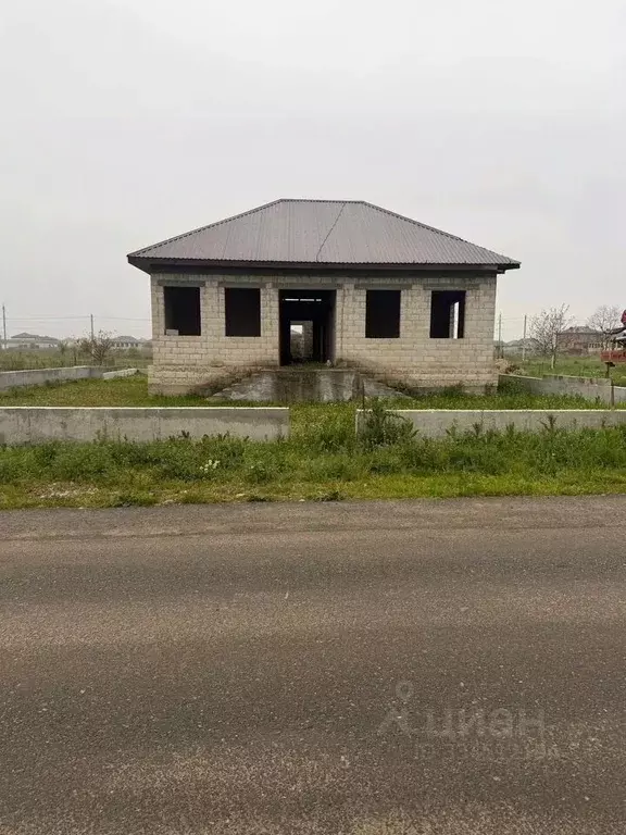 Дом в Ингушетия, Назрановский район, с. Экажево, 5-й мкр  (110 м) - Фото 1