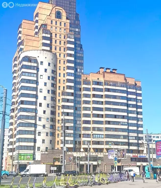 3-комнатная квартира: Санкт-Петербург, Бухарестская улица, 96 (80.1 м) - Фото 1