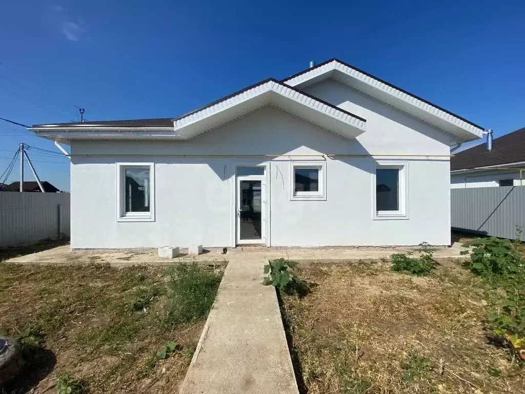 Дом в Саратовская область, Энгельсский район, Красноярское ... - Фото 1