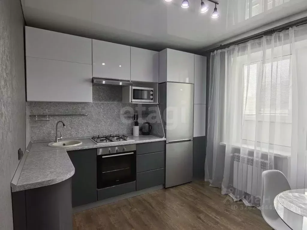 1-к кв. Брянская область, Брянск ул. Братьев Ткачевых, 9 (37.0 м) - Фото 1