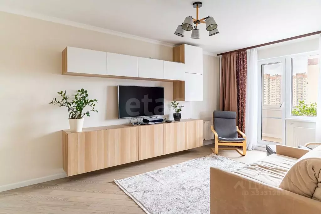 2-к кв. Санкт-Петербург Богатырский просп., 60к3 (70.1 м) - Фото 1