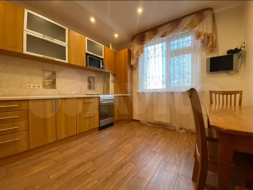 2-к. квартира, 62 м, 2/10 эт. - Фото 1