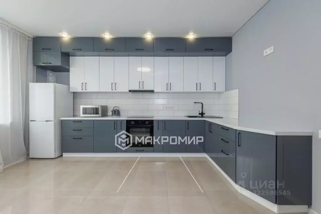 2-к кв. Брянская область, Брянск ул. Имени О.Н. Строкина, 2 (68.1 м) - Фото 2