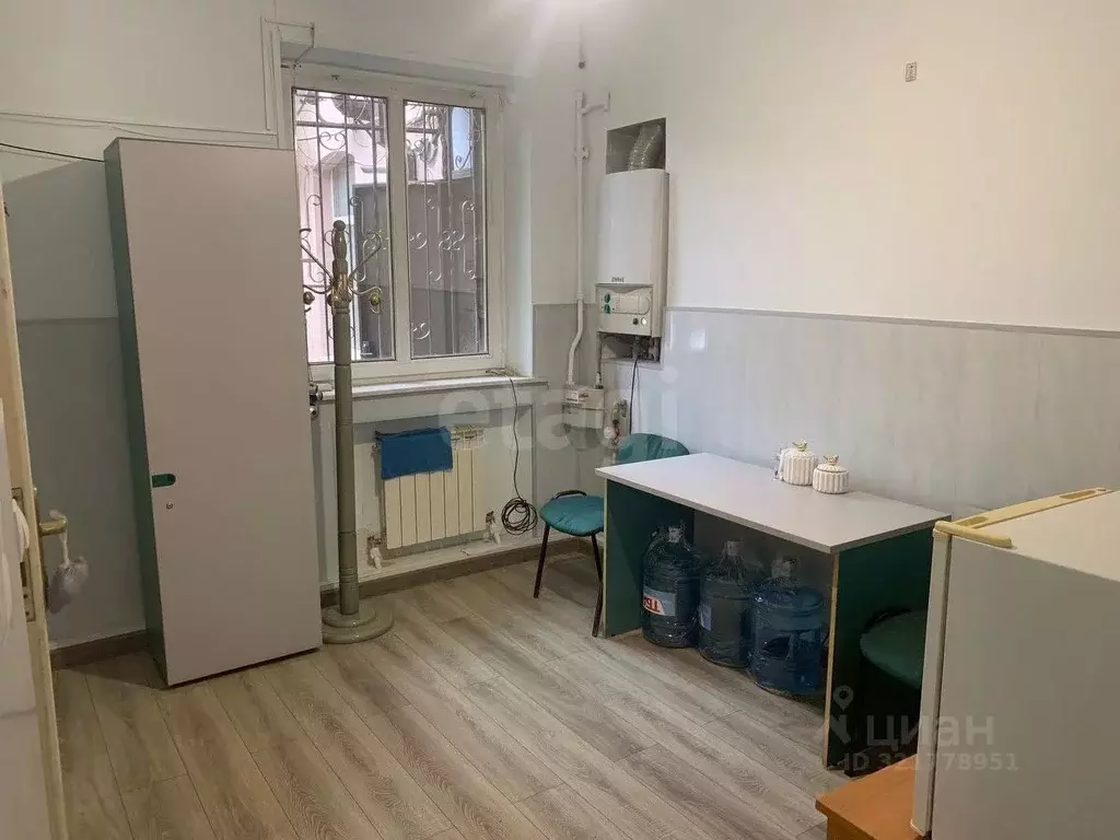 Офис в Северная Осетия, Владикавказ ул. Миллера, 25 (50 м) - Фото 2