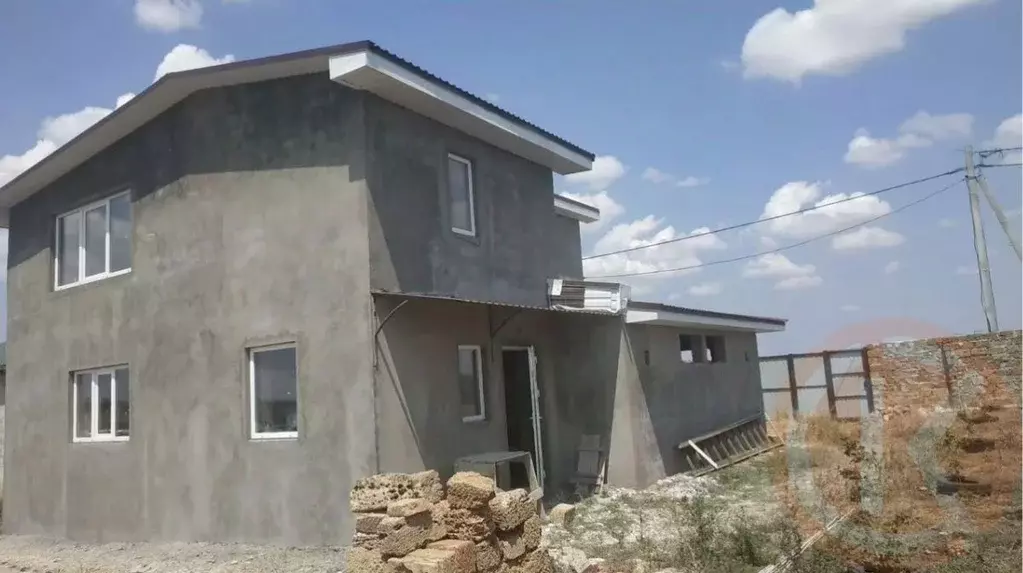 Дом в Крым, Сакский район, Суворовское с/пос, Нарцисс ОК 13 (160 м) - Фото 0