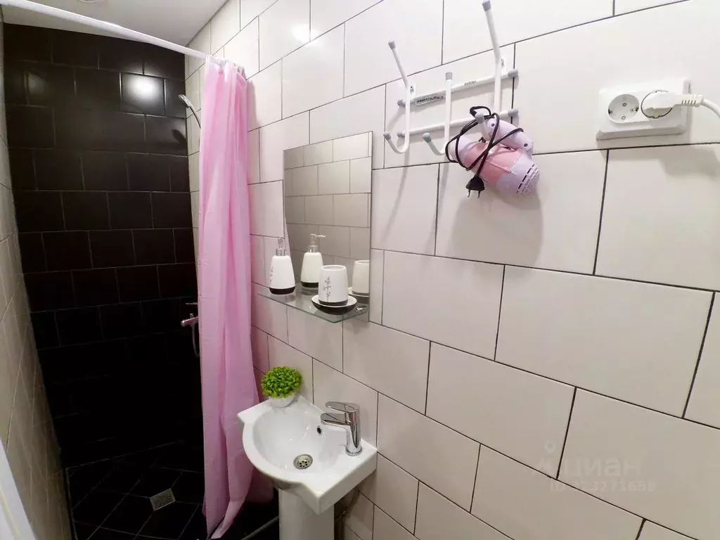 1-к кв. Татарстан, Казань Габдуллы Тукая ул., 9 (12.0 м) - Фото 2